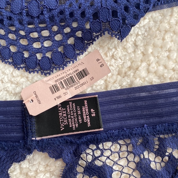 2pc SMALL BRALETTE AND PANTIES SET VICTORIAS SECRET VERY SEXY COLLECTION - Picture 7 of 7